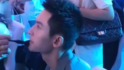 娱乐吃瓜女孩,揭秘吃瓜女孩的欢乐盛宴