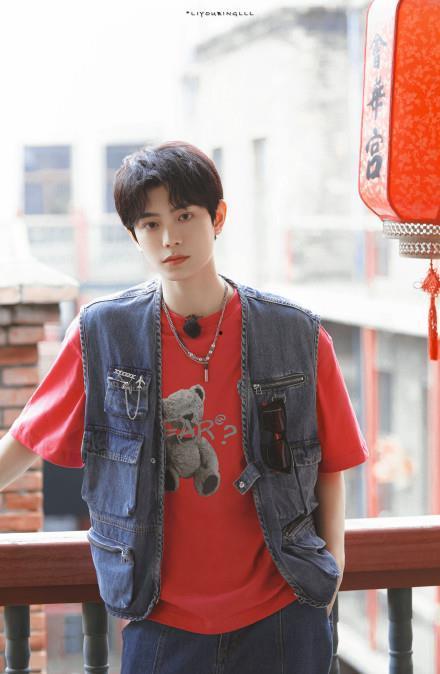 娱乐圈吃瓜爆料丁禹兮,娱乐圈爆料背后的真相与争议