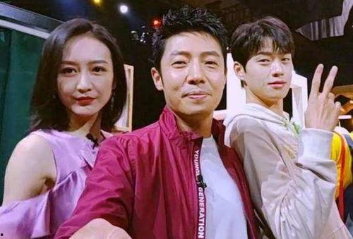 娱乐圈吃瓜短剧是谁演的,揭秘幕后主演阵容